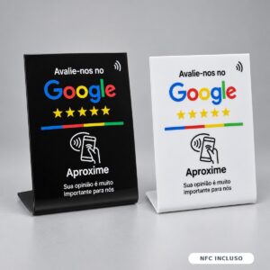 Placa de avaliação do Google com NFC e base, fundo preto e fundo branco Placa de avaliação do Google com NFC e base, fundo preto e fundo branco