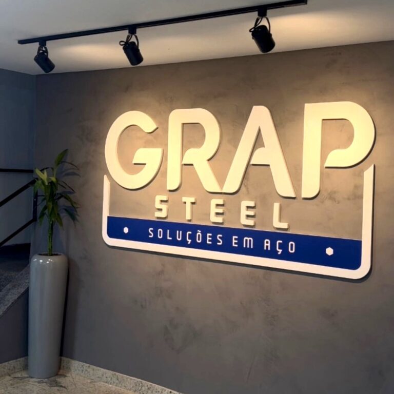 Letreiro em acrílico 10mm da GRAP Steel na recepção